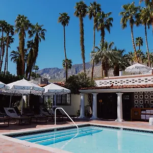 Royale **** Palm Springs