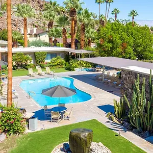 Desert Hills - 21 And Over (adults Only) Otel